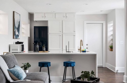 Weinland Park House | Spacious Studio w/King Bed | Walk to OSU + Bars