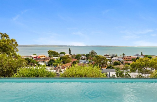Corlette House | Spacious, Stylish home with panoramic waterviews