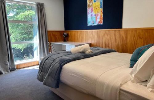 Upper Riccarton House | Spacious Suburban Hideaway