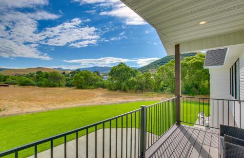 Preston House | Spacious Sugar Creek Lodge on Scenic Cub River!