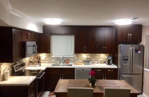 Maple Ridge Apartment | Spacious Suite