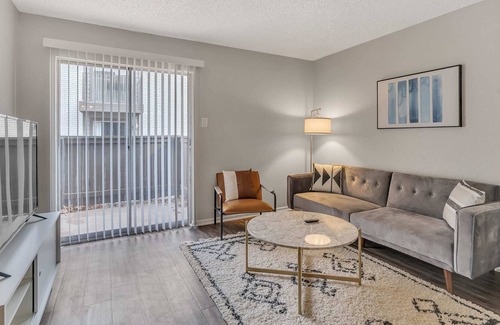 Midland Apartment | Spacious Suite in the Center of Midland
