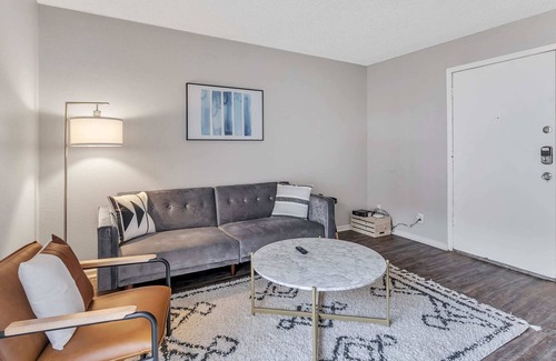Midland Apartment | Spacious Suite in the Center of Midland