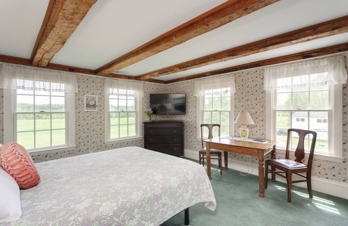 North Berwick Hotel | Spacious Suite in a farm setting-20 mins to the ocean-#2-Abbott Brook Inn