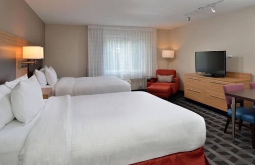 Morrisville Hotel | Spacious Suite Near Lake Crabtree and Umstead State Park – Perfect for Families