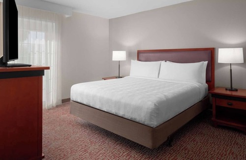 Downtown House | Spacious Suite w/Kitchen and Separate Living, Dining Area - Central Location