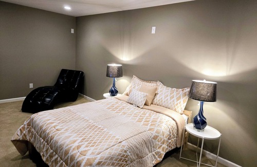 Willoughby House | spacious suite with 3 beds