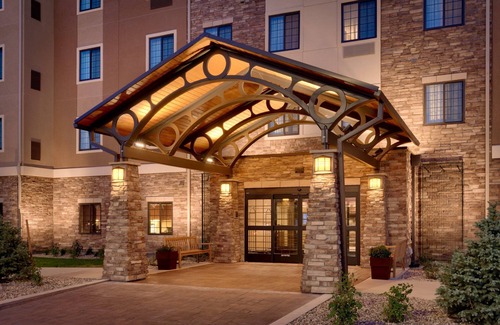 Cheyenne Condo | Spacious Suite with FREE Breakfast + Wi-Fi | Great for Business!