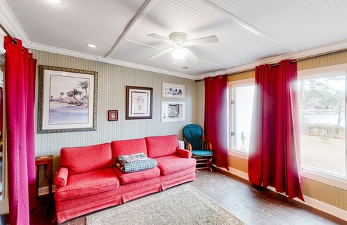 Hartsville House | Spacious & sunlit lakefront home with generous deck, fire pit, & views - dogs ok