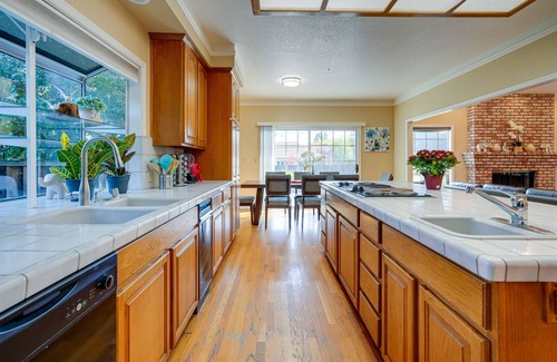 Sunnyvale House | Spacious Sunnyvale Home w/ Yard: 11 Mi to San Jose
