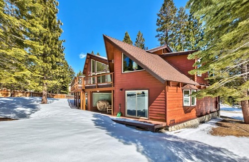 North Upper Truckee House | Spacious Tahoe Chalet Downstairs living, family room and more!