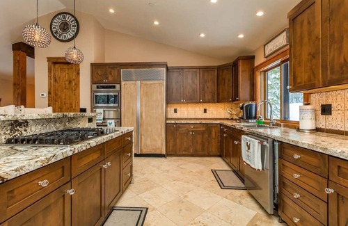 Soda Springs House | Spacious Three-level Home near Sugarbowl