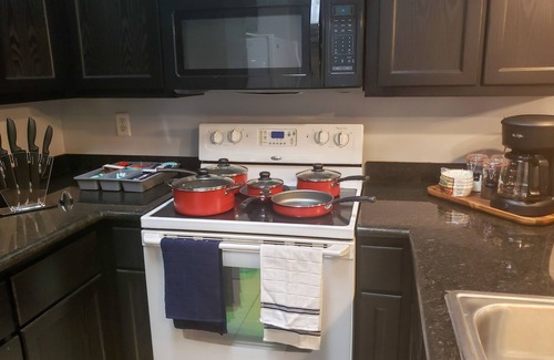 Edinburg House | Spacious Town Home in a Gated Community