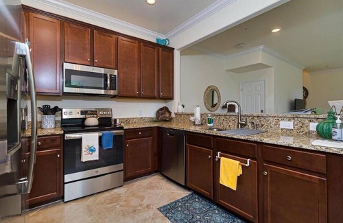 Gran Paradiso House | Spacious Townhome in Resort Style Community