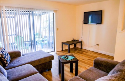 Ocala House | Spacious Townhome Ocala, Central Location, Newly Renovated, Pets Welcome