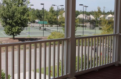 Bluffton House | Spacious Townhouse in Bluffton Overlooking Lake.
