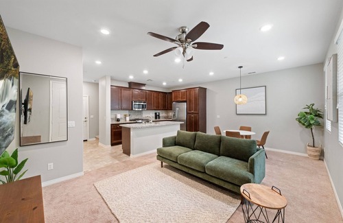 Temecula House | Spacious Townhouse near wine country – Your Homebase in the Heart of Murrieta!
