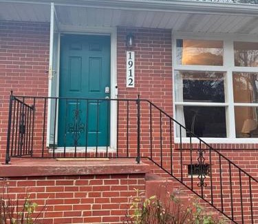 Terry Sanford House | Spacious tranquil home close to downtown 5 beds