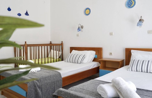 Alikanas Apartment | Spacious Two bedroom Sea View Home