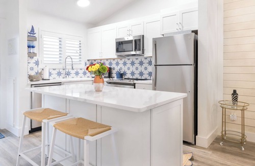 Captiva Apartment | Spacious Two Bedroom Marina Villa w/Stunning Harbor Views & Private Balcony