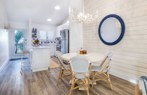 Captiva Apartment | Spacious Two Bedroom Marina Villa w/Stunning Harbor Views & Private Balcony