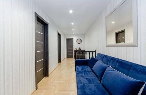 Veragi House | Spacious two-level four bedroom apartment overlooking the river