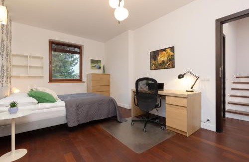 Wawer House | Spacious Two-Story 4-Bedroom House with Parking and Garden in Warsaw by Noclegi Renters