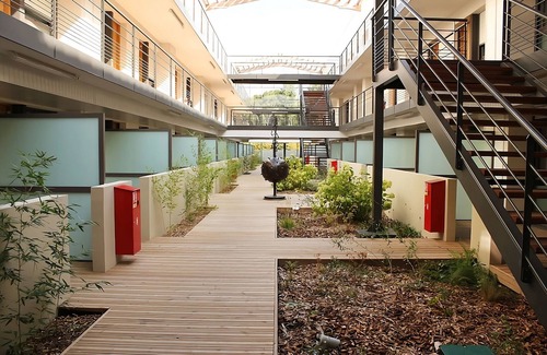 Eguilles House | Spacious Unit Close to Cezanne's Studio! Pets are Allowed, with Free Parking!