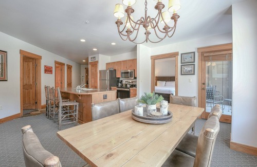 River Run Condo | Spacious Unit W/Views to the Snowy Trees!