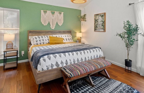 Pinole House | Spacious updated retreat near San Francisco & Napa! π·