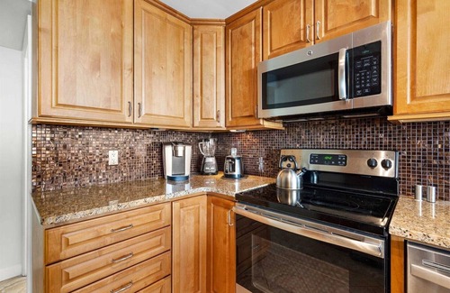 North Ocean City Condo | Spacious Upgraded Oceanfront Gem, Great Views, Sleeps 6, Flexible Check-in Days