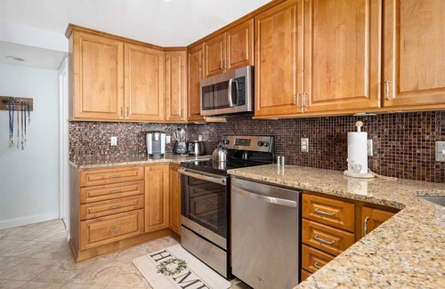 North Ocean City Condo | Spacious Upgraded Oceanfront Gem, Great Views, Sleeps 6, Flexible Check-in Days