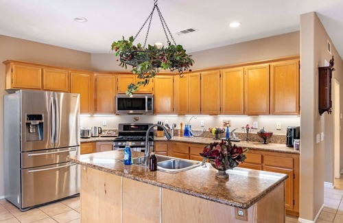 Rancho Santa Margarita House | Spacious 3BR Retreat with Loft & Mountain Views