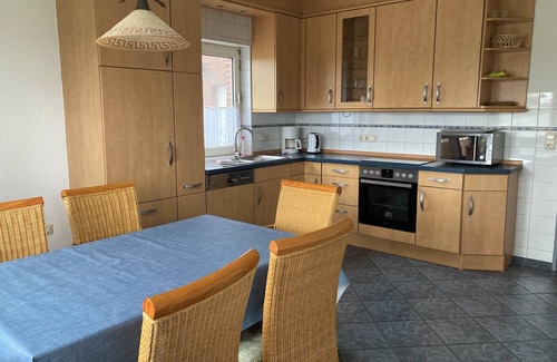 Großheide House | Spacious vacation home for up to 8 people very close to the North Sea coast