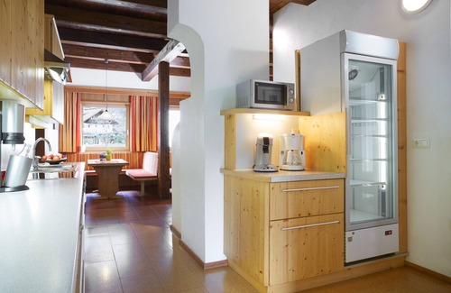 Oetz House | Spacious vacation home for 15 people with large terrace/garden.