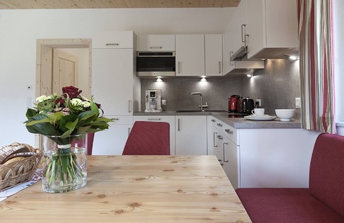 Haiming House | Spacious vacation home with large garden