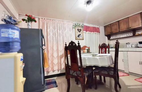 Olongapo Apartment | Spacious Vacation House or Room Only, Olongapo city center.