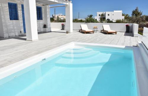 Kamari Villa | Spacious veranda, house for 3, in the village.