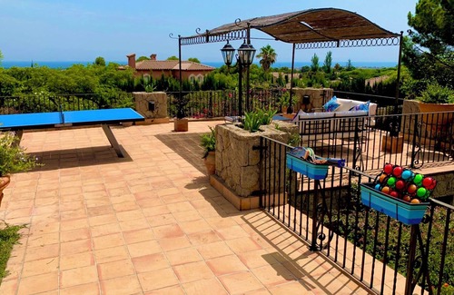 Bonmont Terres Noves Villa | Spacious villa in urbanization near the sea