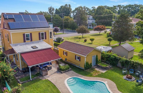 Catskill House | Spacious Victorian in the heart of Catskill Village - Close to All