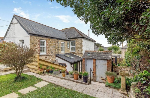 Lelant Cottage | Spacious Victorian villa with a substantial enclosed garden.