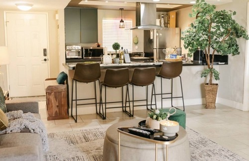 Palm Desert Villa | Spacious Villa 2 BR + 2 BA on Golf Course w outdoor patio on Hole 11! Epic Views