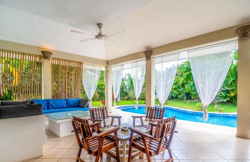 El Callejon House | Spacious villa-3 bedrooms-3.5 bath-Priv pool-Garden-BBQ-Near beaches and center