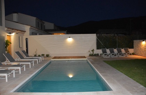 Malaucene Villa | Spacious villa in a modern Provencal style, at the foot of bald mountain Ventoux
