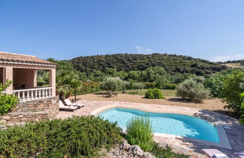 Roquebrun Villa | Spacious Villa in Roquebrun with Swimming Pool