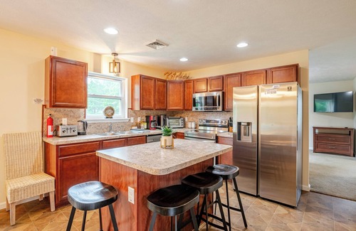 Long Pond House | Spacious villa in the heart of Pocono w Game room near casino,Kalahari,Ski,pools