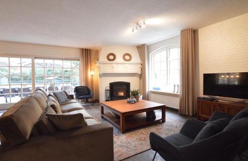 Arcen Villa | Spacious villa near Arcen in a wooded area