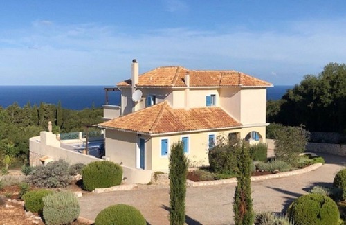 Chalikeri Villa | Spacious Villa set in private landscaped gardens with pool. Near Fiscardo