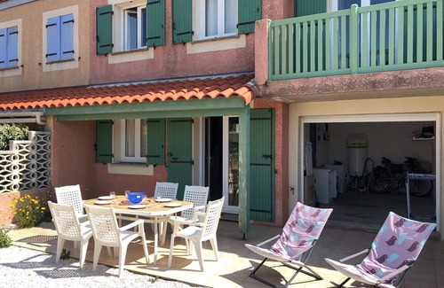 Le Barcares Villa | Spacious Villa with Pool, Sleeps 8, Near Shops & Beach in Le Barcarès