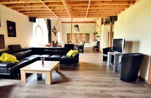 Warempage Villa | Spacious Villa with Charm